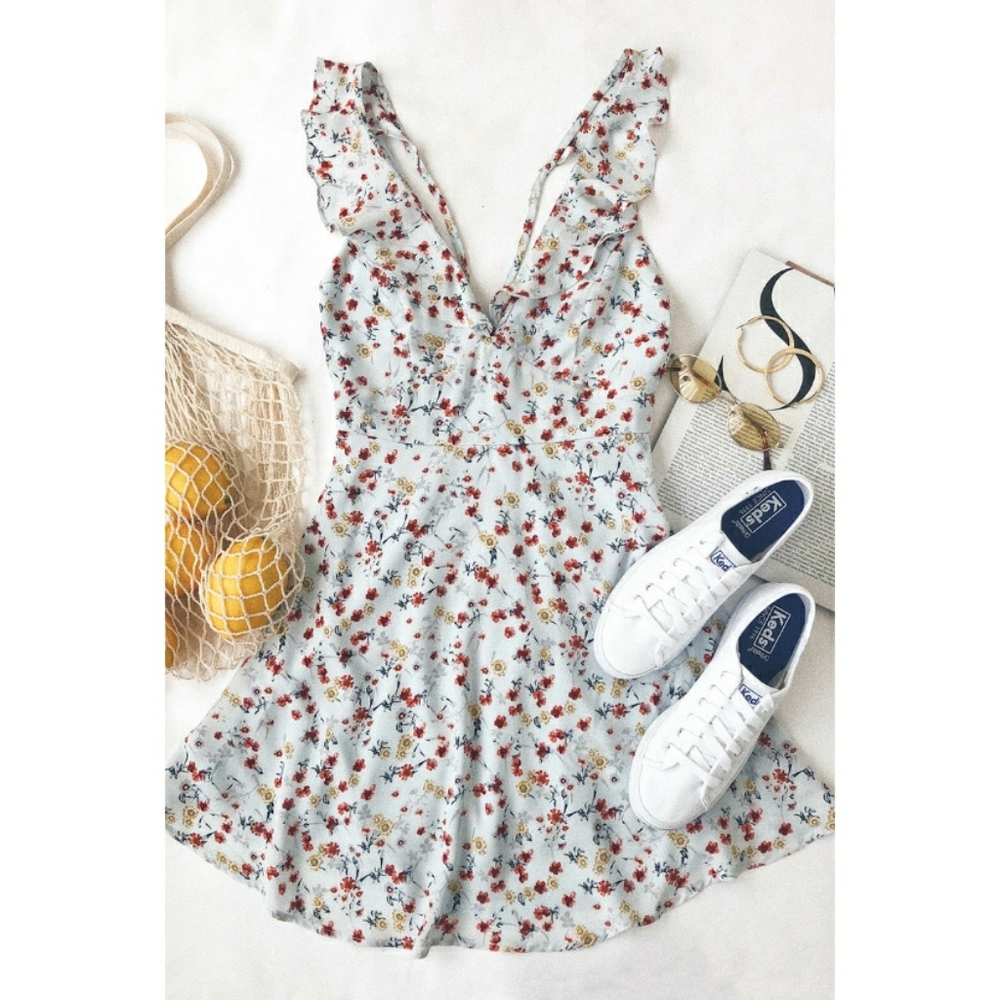 LULU'S By the Bouq Light Blue Floral Print Skater Dress sz XS Womens Fit & Flare - Picture 3 of 12